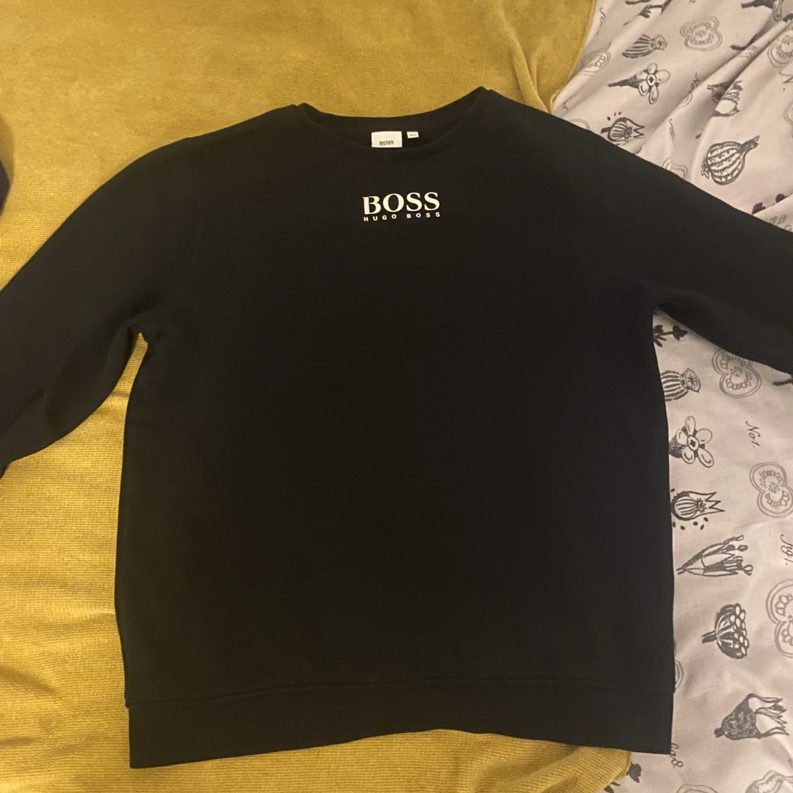 Säljer dessa 3 Hoodies. Paketpris (bekostnaden av alla 3) är 600kr. Pris för var och en tröja diskuteras  - 91