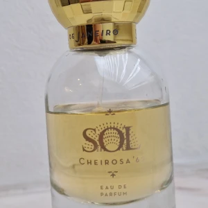 Sol de Janeiro parfym - Säljer min parfym från Sol de Janeiro, mer än halva flaskan kvar. Nypris 949 kr.