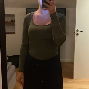 Tröja - Aldrig använd, helt ny 