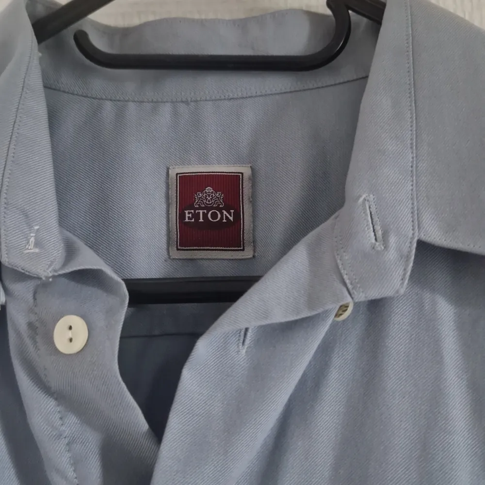 Fin skjorta av märket Eton säljes se bilder. Skjortor.