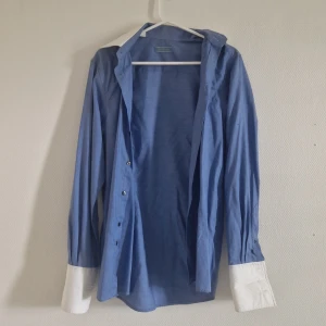 Eton Elastar Skjorta - Eton Elastar skjorta säljes i storlek 39 skjortan knäpps med manchette knappar som man får köpa till. Fint skick