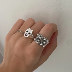 Edblad ring  - Säljer denna sååå coola  ringen från Edblad!! Köpt för 350kr och jag säljer för 200💘 jättebra skick!! Har många intresserade så startade en budgivning!