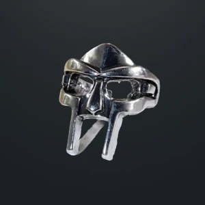 Egengjord ring rostfritt stål  - Superfin egengjord ring! Denna är i rostfritt stål! 