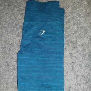 Blå Camo tights - Använd 2 gånger. Nyskick och inget att anmärka.