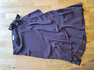 Rodebjer Hazel Kjol Small - Rodebjer Hazel Kjol Brun Small Använd högst 5 gånger Perfekt skick