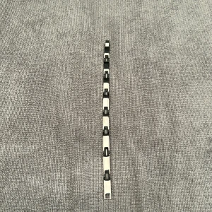 Rostfritt armband - Nytt rostfritt metallarmband i trendig design. Längd: 22 cm. Köparen står för frakt.