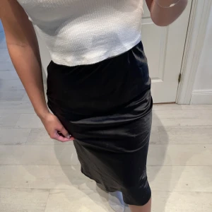 Silkes kjol  - Fin silkeskjol från Chiquelle