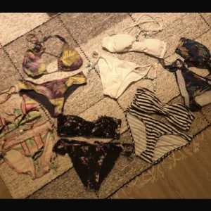 Bikinis  - Blandat 