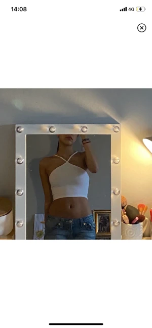 Zara toppar  - Super fina toppar, passar mig perfekt med storlek xs-s. Inga defekter och knappt användanda. köp en 1 betala 45kr, Köp båda betala 80💗