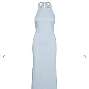 Superfin oanvänd klänning från Vero Moda i strlk xs, nypris: 629kr, säljer den för 450kr + frakt💗