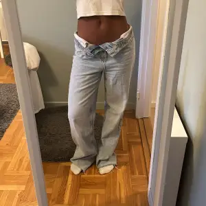 ”High waist” jeans som jag knappt användt då dom är förstora! Skit snygga!