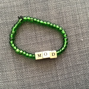 Armband  - Armband till smal handled, se mina annonser, har råkat få två konton. Susanne Heder och Tulta2004. Samfraktar. 