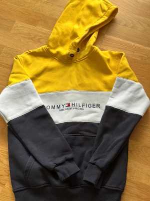 Tröjor - Använda bara en gång  Paket pris 500kr   Storlek S