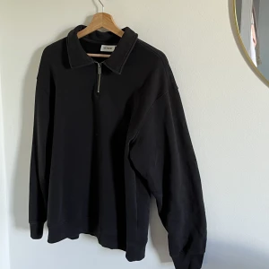 Weekday zip sweatshirt - Använd fåtal gånger! 