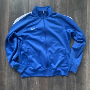 Nike kofta - Storlek M