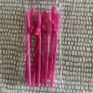 Sugrör snopp - 8-pack nya sugrör. Roliga cocktailsugrör i rosa färg med en snopp längst upp.