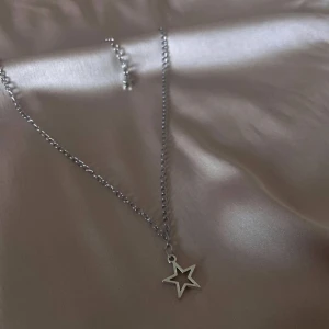 One Star necklace - ☆Handgjord One Star Necklace i rostfritt stål☆ {frakt 15kr}