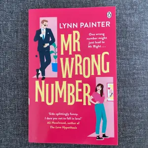 Bok: “Mr Wrong Number” av Lynn Painter. Den är på engelska och har lästs en gång💗🥰Väldigt bra! Rekommenderas! 