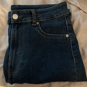 Curvy Jeggings/Jeans  - Curvy jeggings ultra high waist ankle length. &DENIM.  Endast testad. Nypris 729kr