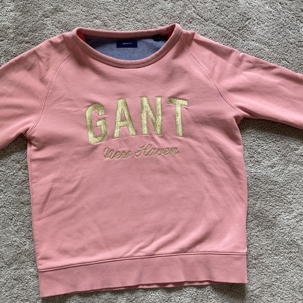 Rosa GANT tröja, säljs! - Gant | Plick Second Hand