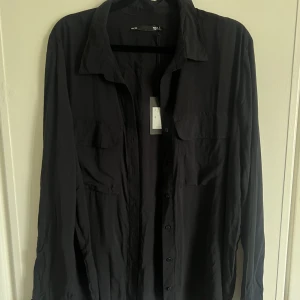 Skjorta - Oanvänd med prislapp kvar 