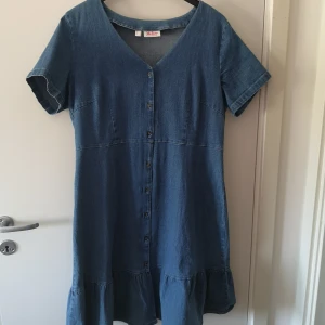 Jeansklänning - St 42-44
