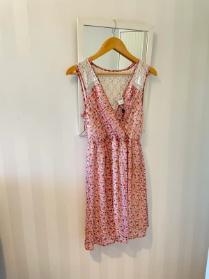 Sommarklänning storlek M - Sommarklänning storlek M