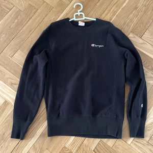 Vintage champion tröja - Ganska rare och vintage och snygg köpt i malmö humana för 1000kr