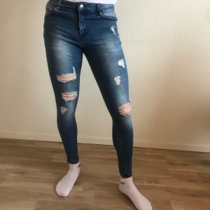 Jeans från Goodfornothing - Säljer åt min kille! Fint skick! Köpare står för frakt😊