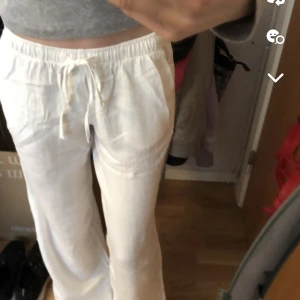 Linnebyxor  - Säljer ett par helt nya jättesnygga linnebyxor 💗💗 kontakta vid intresse