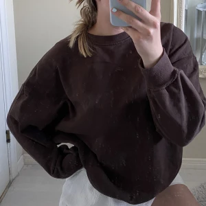 Sweatshirt från Junkyard - Brun supermysig sweatshirt från Junkyard i Strl M! Köparen står för fraktkostnad🤎