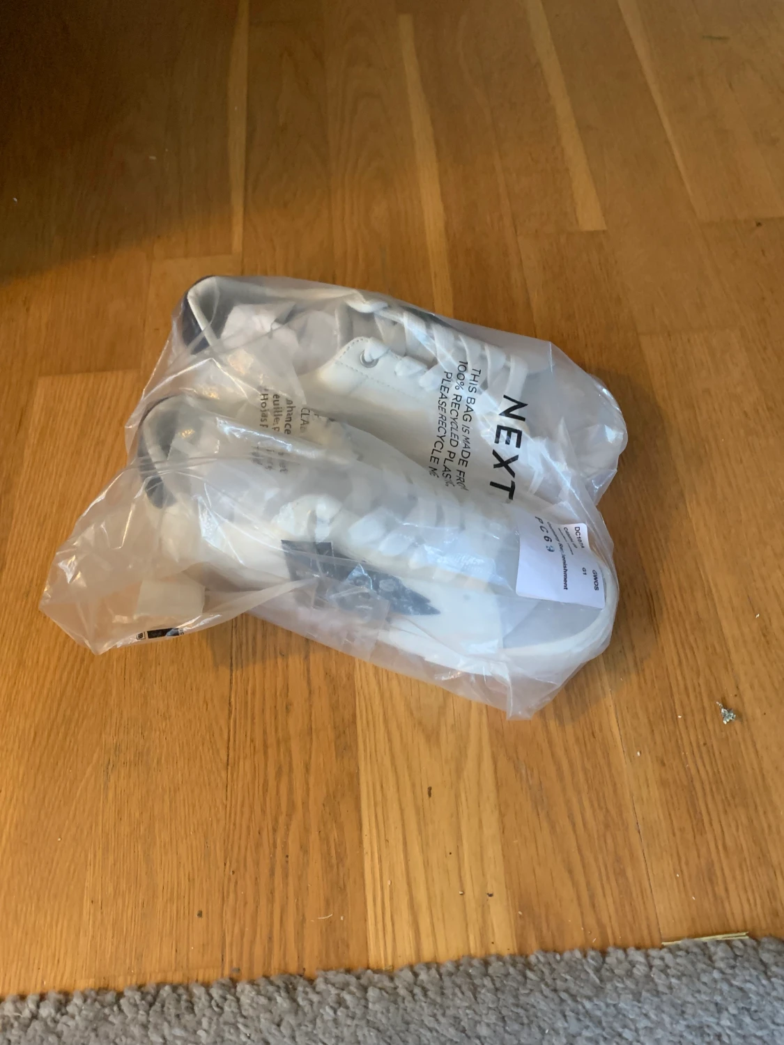 Helt nya skor!  - 90