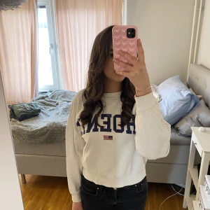 Tjocktröja  - Vit sweatshirt 