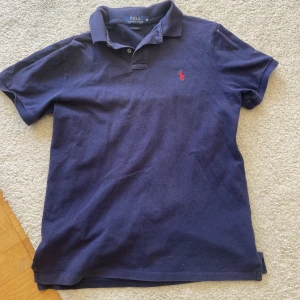 Polo skjorta - bra kvalite material och bra passform