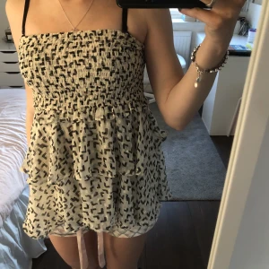 Tube top - Säljer denna tube toppen💗 super fin men använder inte så mycket! 