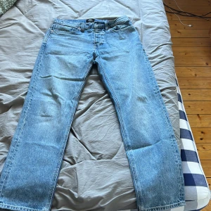 NEUW jeans  - Ljusblå jeans från NEUW, väldigt bra skick 9/10 och har storleken 32/32