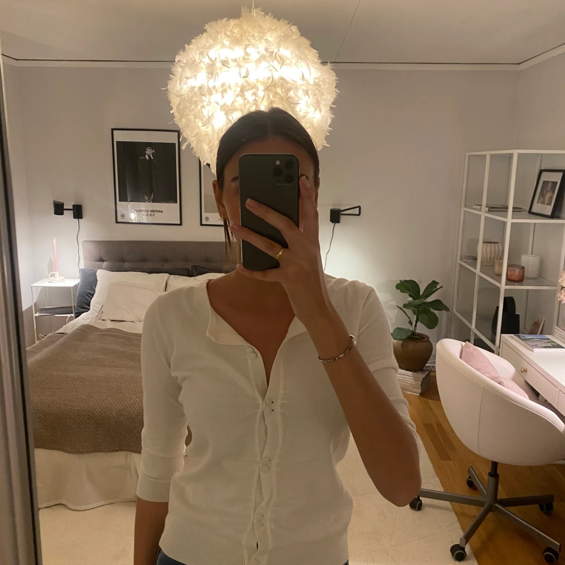 Vit tröja med knappar  - 90