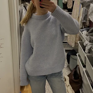 Stickad tröja - Blå stickad tröja från zara 