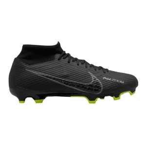 ZOOM MERCURIAL SUPERFLY 9 ACADEMY FG/MG FOTBOLLSSKOR - Jag säljer ett par fotbollsskor som har storleken 42,5 och jag använt den ett par gånger. Varan köptes förra månaden, skorna är i jätte bra skick och pris kan diskuteras!
