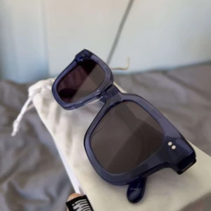 Chimi glasögon - Säljer nu dessa as snygga blå chmis. De är lite vingliga på ena sidan, det går att fixa med en skruvmejsel men därav priset☺️☺️