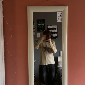 Turtleneck Zip Cardigan Y2K star 2000s Archive Jaded Alternative - Size S/M Im 172cm tall cream colour msg for more info price negotiable