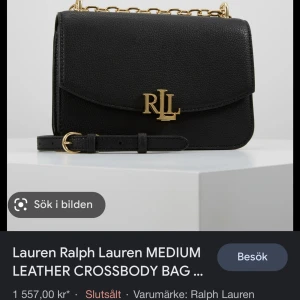 Ralph lauren väska - Kommer aldrig till användning, så säljer min fina Ralph lauren väska. Kan skicka bild på den vid intresse. Har inga skador.  Nypris 1557kr  Storlek: medium