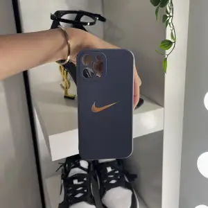 Nike phone case som passar ‘iPhone 12 PRO Max’