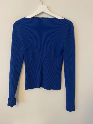 Tröja - Jättefin blå tröja från Lindex i strl S! Säljer för 150kr + frakt (50kr)💕