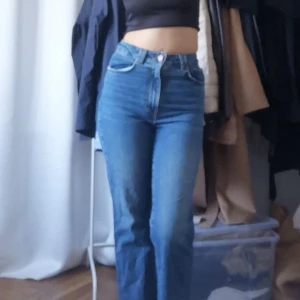 Zara Mom Jeans  - Zara Jeans i väldigt bra skick. 