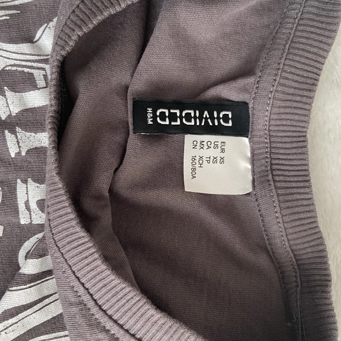 grå tröja med motov - 91