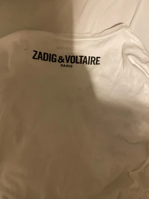 Zadig t shirt - Zadig & Voltaire t shirt i nyskick❤️❤️ÄKTA❤️ skriv för fler bilder!❤️