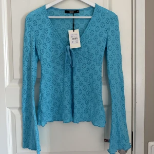Blus från bikbok - Jätte fin topp/blus från bikbok helt oanvänd! 
