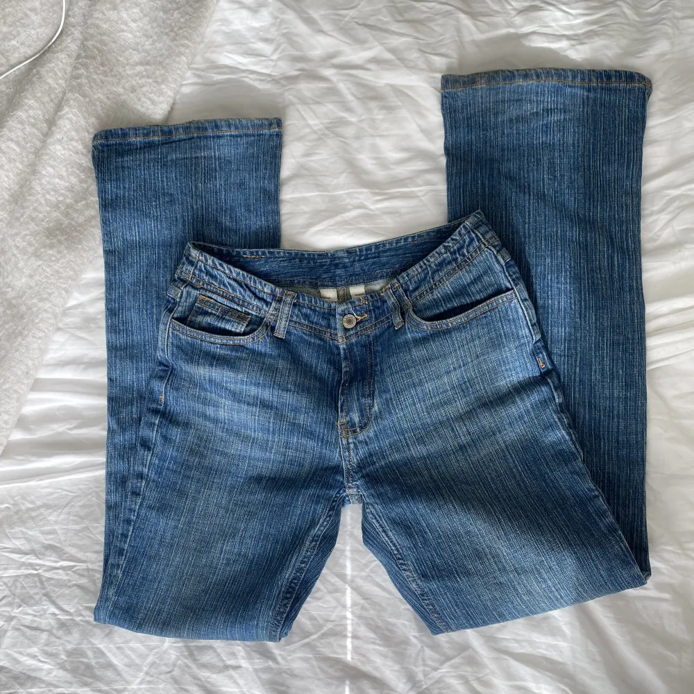 Brielle 90’s jeans från Brandy Melville, dem är knappt använd och passar inte mig längre💕. Jeans & Byxor.