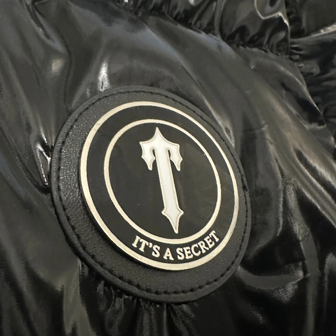 Trapstrar Irongate Shiny Black Detachable Hooded Poffer Jacket - 91